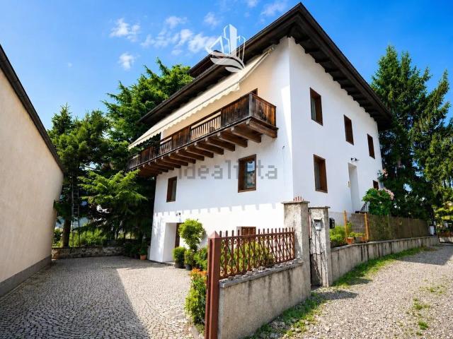 Villetta indipendente in vendita di 318 m² in Via Nazionale