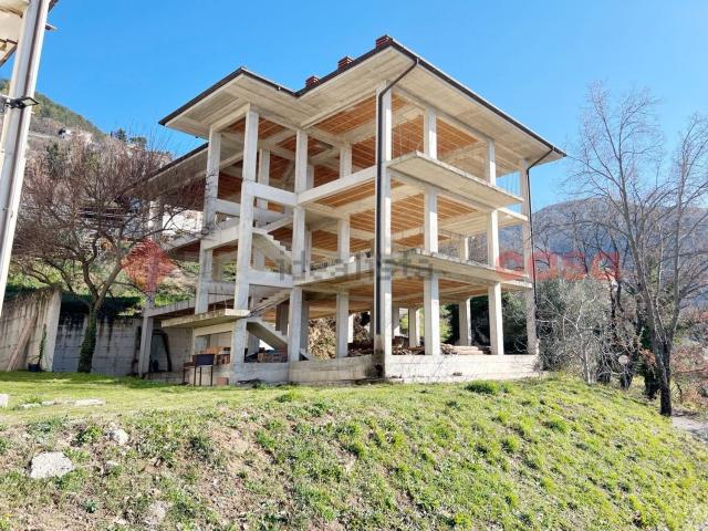 Villetta indipendente in vendita di 320 m²