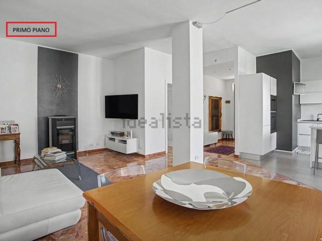 Villetta indipendente in vendita di 320 m² in Via Trento, 11