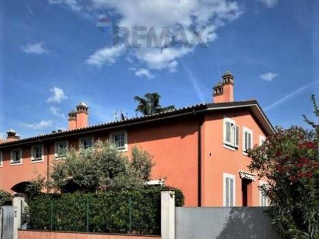 Villetta indipendente in vendita di 320 m²