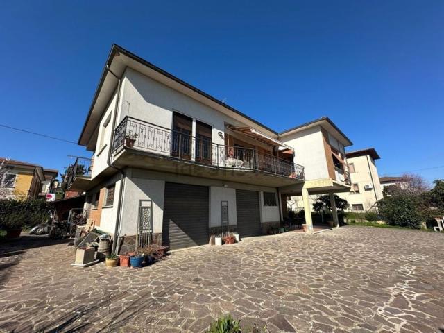 Villetta indipendente in vendita di 320 m²
