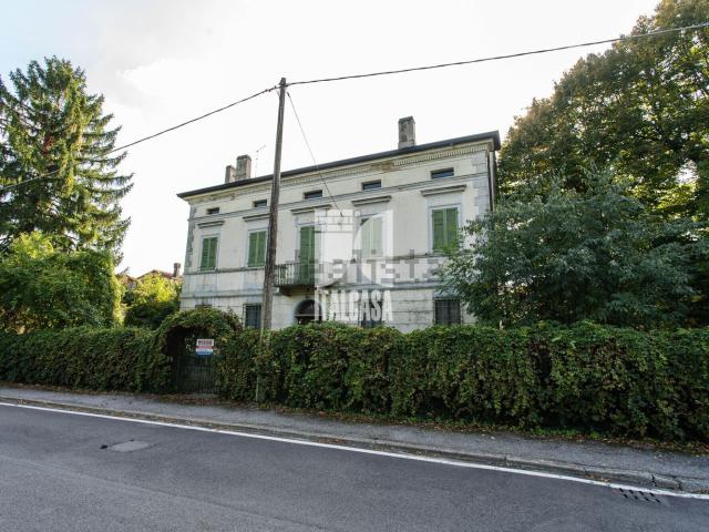 Villetta indipendente in vendita di 320 m² in Via San Marco