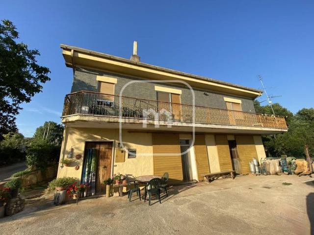 Villetta indipendente in vendita di 320 m² in Via Colle Comare