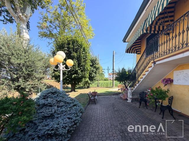 Villetta indipendente in vendita di 320 m² in Via Caposile, 49