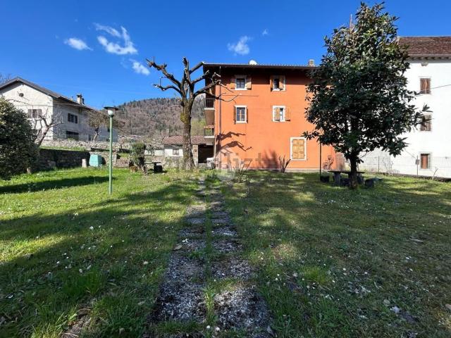 Villetta indipendente in vendita di 320 m² in Via G. Marconi, 36