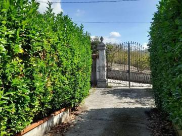 Villetta indipendente in vendita di 320 m² in Via Gennaro Siniscalchi, 38