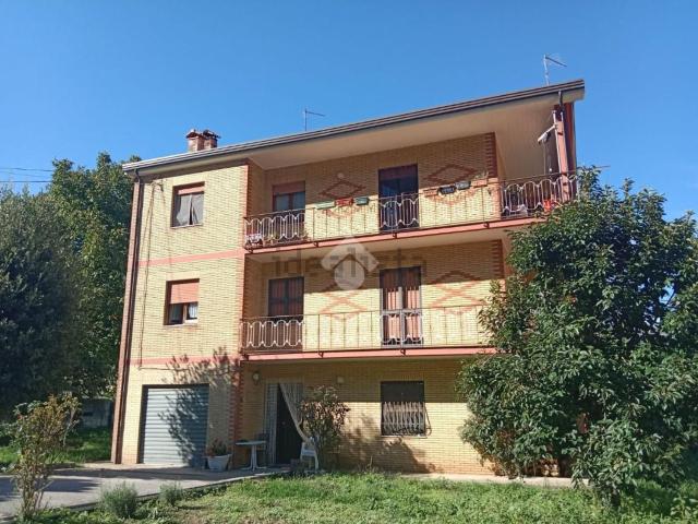 Villetta indipendente in vendita di 320 m² in Via Dante Alighieri