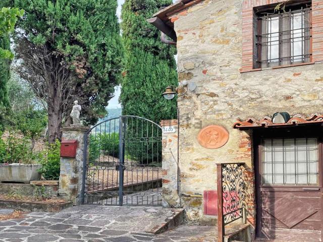 Villetta indipendente in vendita di 320 m² in Via del Francia