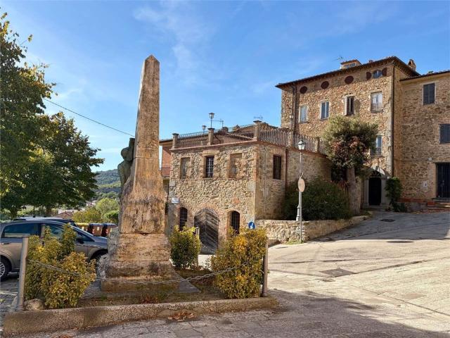 Villetta indipendente in vendita di 320 m² in Via Enrico Fermi, 5