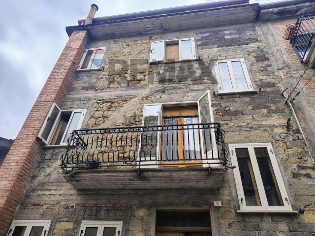 Villetta indipendente in vendita di 320 m² in Via Europa, 8