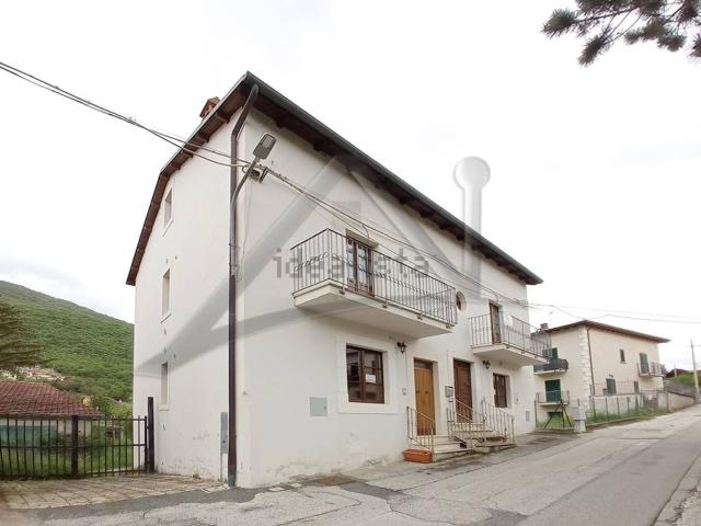 Villetta indipendente in vendita di 320 m² in Via Madonna delle Prata, 1