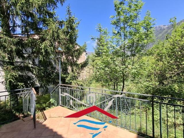 Villetta indipendente in vendita di 320 m² in Via Sant&apos  Anna, 12