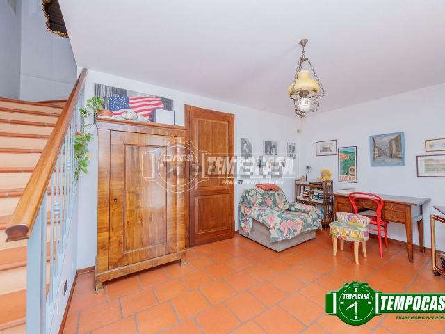 Villetta indipendente in vendita di 320 m² in Via Stradella, 21