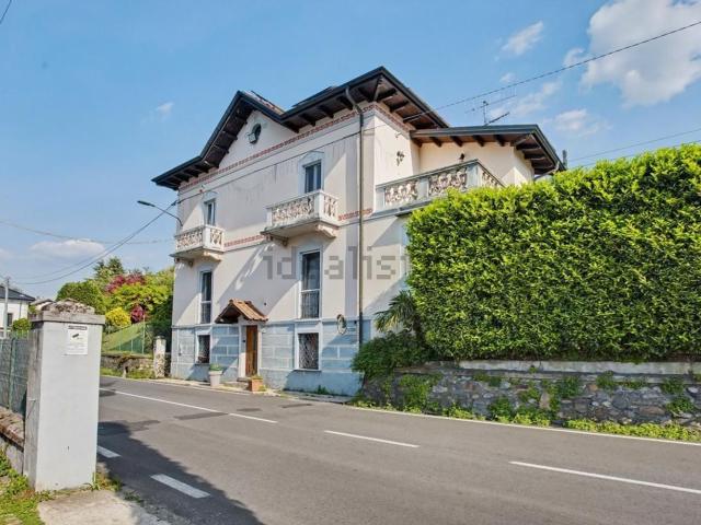 Villetta indipendente in vendita di 320 m² in Via Portovaltravaglia, 7