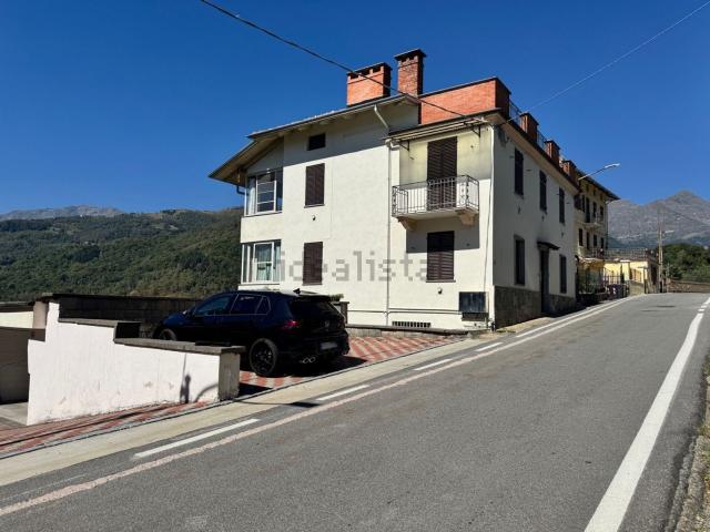 Villetta indipendente in vendita di 320 m² in Via per Oropa, 17