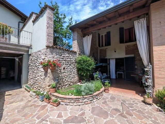 Villetta indipendente in vendita di 320 m² in Via Pietro Zocchi Alberti