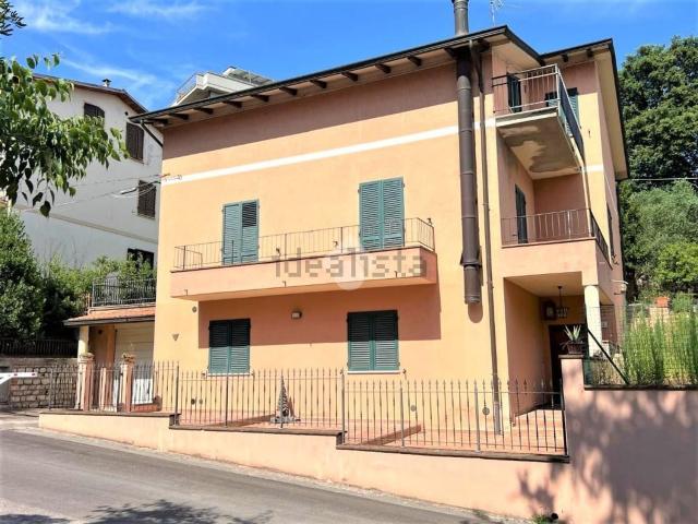 Villetta indipendente in vendita di 320 m² in Via Pieve di Campo, 3
