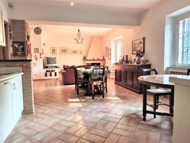 Villetta indipendente in vendita di 320 m² in Via Pieve di Campo, 3