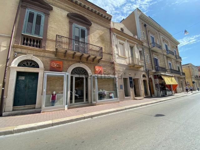 Villetta indipendente in vendita di 320 m² in Via Tiberio Solis