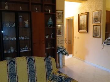 Villetta indipendente in vendita di 320 m² in Viale Ruggero