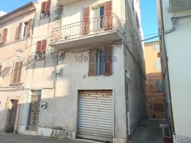 Villetta indipendente in vendita di 320 m² in Corso Cavour, 5