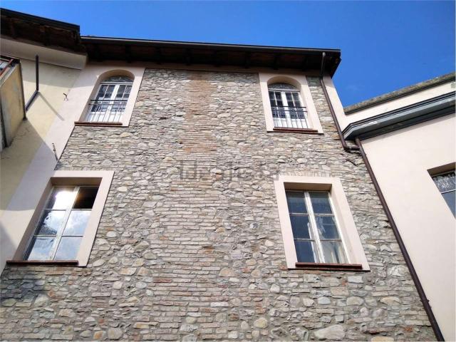 Villetta indipendente in vendita di 320 m² in Piazza Perino