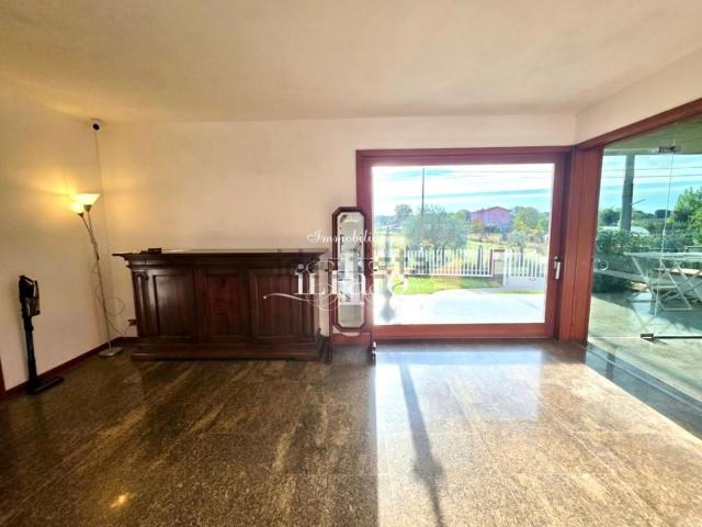Villetta indipendente in vendita di 320 m² in Strada Statale 1, 199