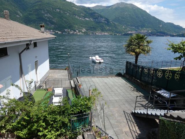 Villetta indipendente in vendita di 320 m² in Strada Provinciale 583