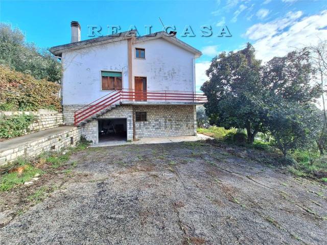 Villetta indipendente in vendita di 321 m² in Via Marco Polo