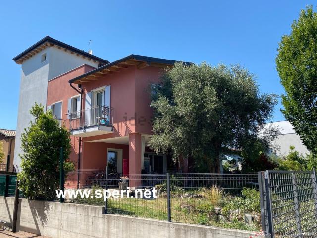 Villetta indipendente in vendita di 321 m² in Strada delle Greghe