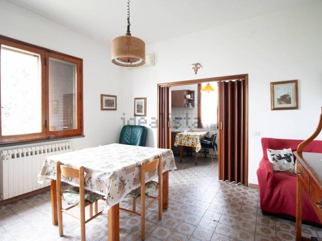 Villetta indipendente in vendita di 322 m² in Via della Repubblica