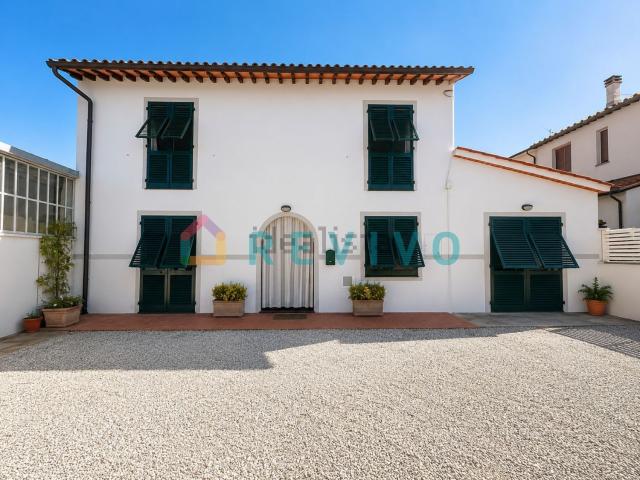 Villetta indipendente in vendita di 322 m² in Via Salaiola, 490