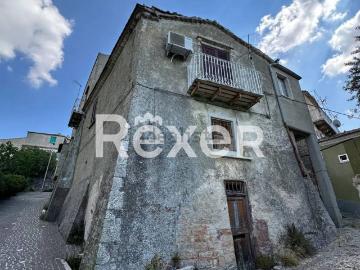 Villetta indipendente in vendita di 322 m² in Via XI Febbraio