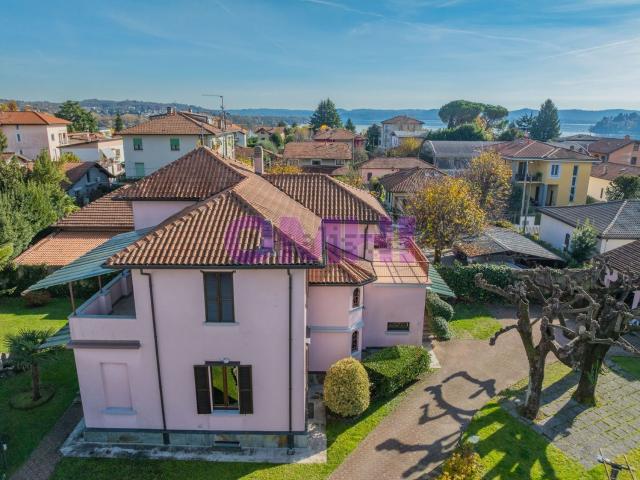 Villetta indipendente in vendita di 322 m² in Viale Ticino, 63