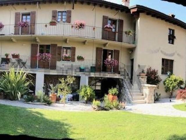 Villetta indipendente in vendita di 324 m²
