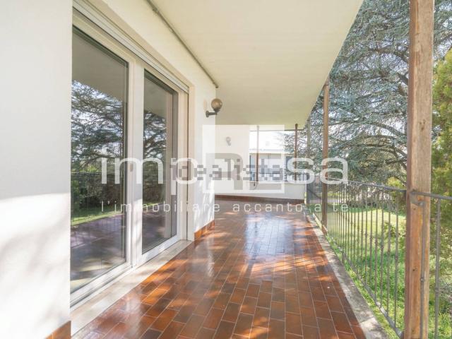 Villetta indipendente in vendita di 325 m²