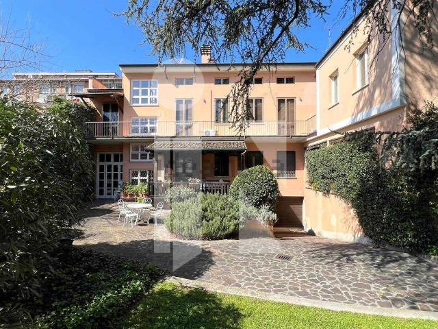 Villetta indipendente in vendita di 325 m²