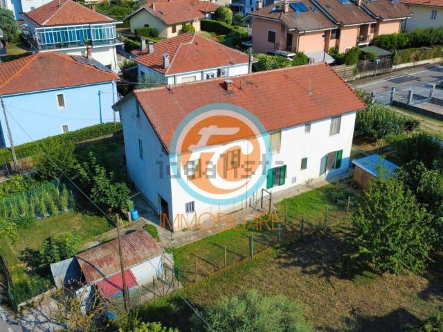 Villetta indipendente in vendita di 325 m² in Via Fonte Stivolato, 2