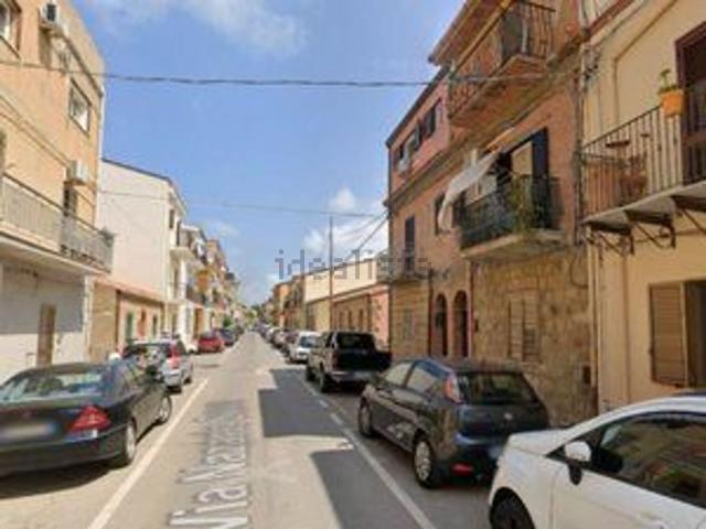 Villetta indipendente in vendita di 325 m² in Via Nazario Sauro