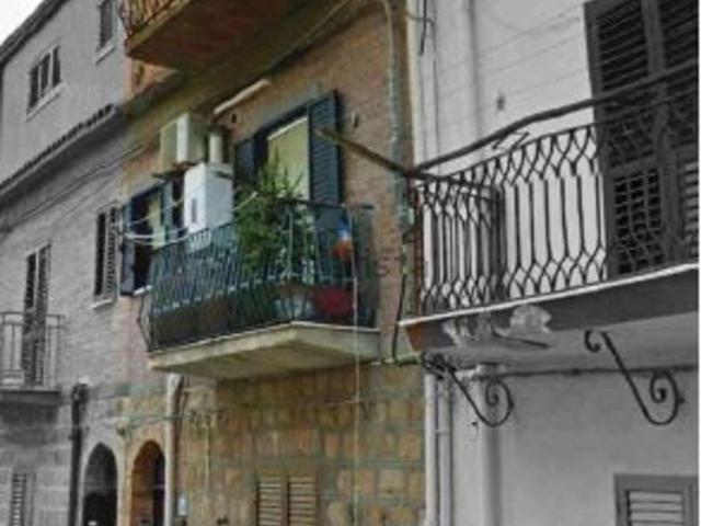 Villetta indipendente in vendita di 325 m² in Via Nazario Sauro, 138