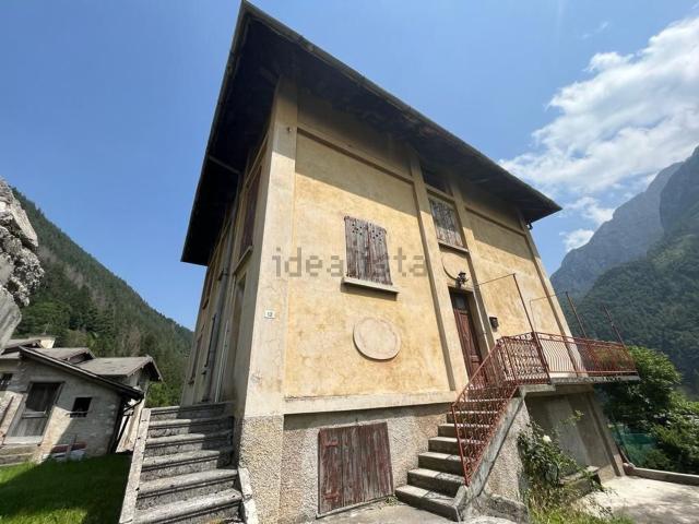 Villetta indipendente in vendita di 325 m² in Contrada Zanetti