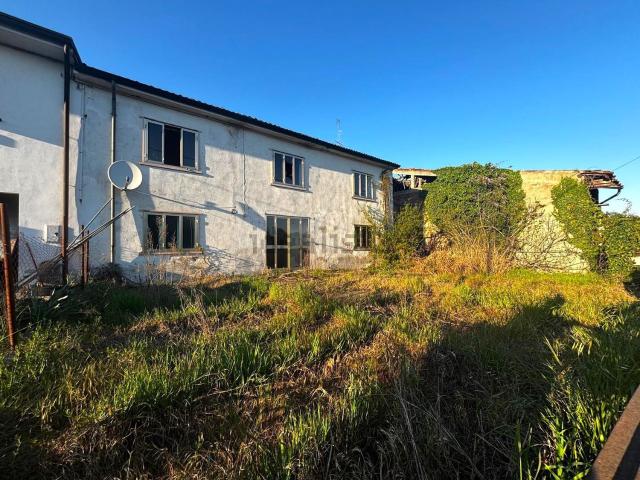 Villetta indipendente in vendita di 325 m² in Corso della Vittoria, 2