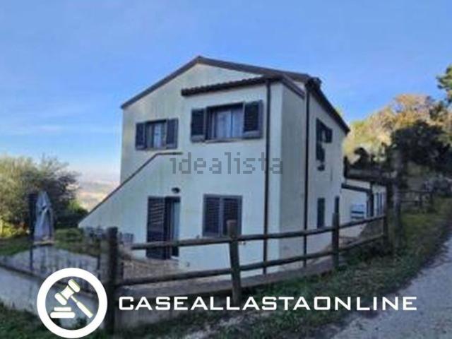 Villetta indipendente in vendita di 325 m² in Frazione Sappanico