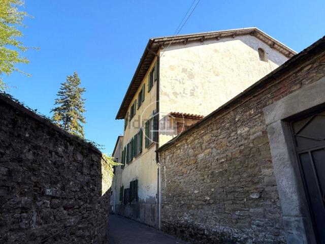 Villetta indipendente in vendita di 326 m² in Vicolo della Torre