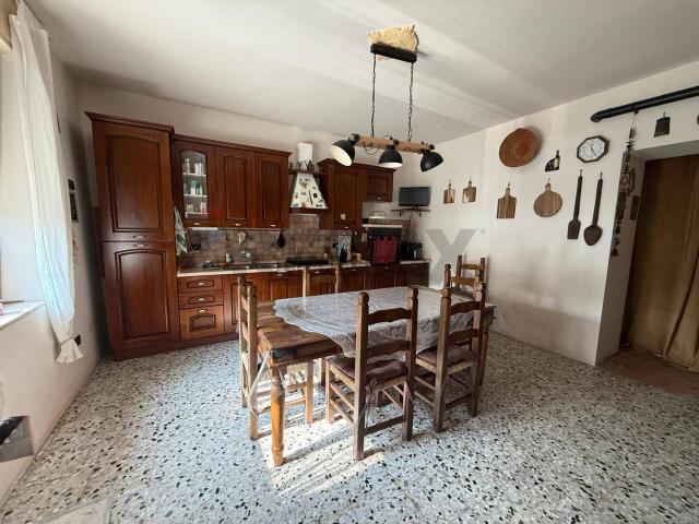 Villetta indipendente in vendita di 326 m² in Strada Segrada