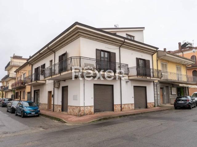 Villetta indipendente in vendita di 327 m² in Traversa Sandro Pertini