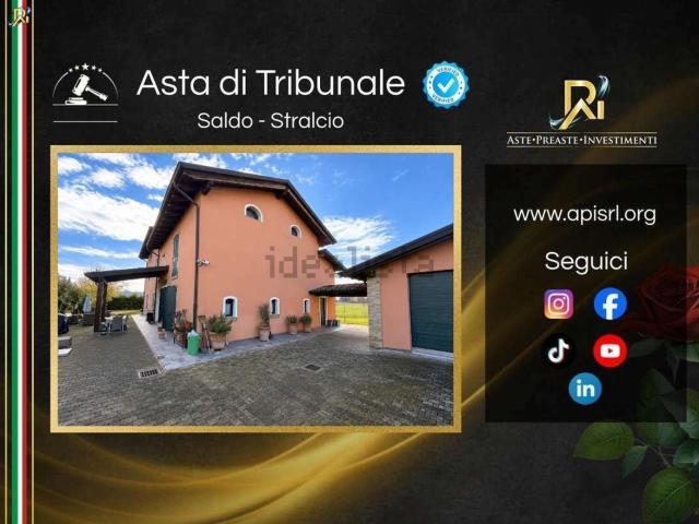 Villetta indipendente in vendita di 327 m² in Via Villana, 2