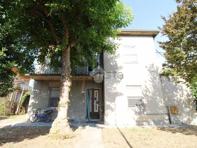 Villetta indipendente in vendita di 328 m² in Via Giuseppe Garibaldi, 28