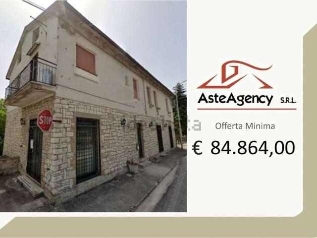 Villetta indipendente in vendita di 328 m² in Via Monte Catria, 1