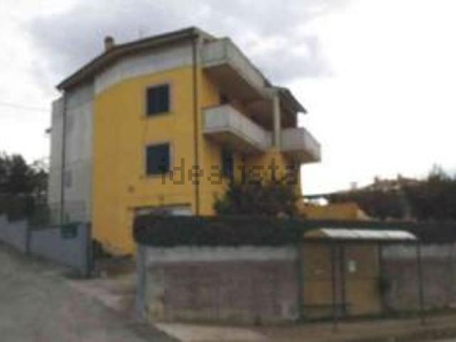 Villetta indipendente in vendita di 328 m² in Contrada Monteleforche, 6